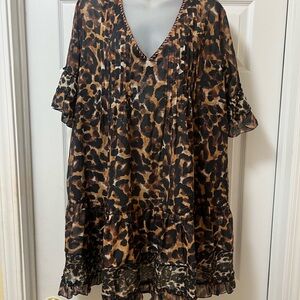 Chic Leopard Print V-Neck Mini Dress
